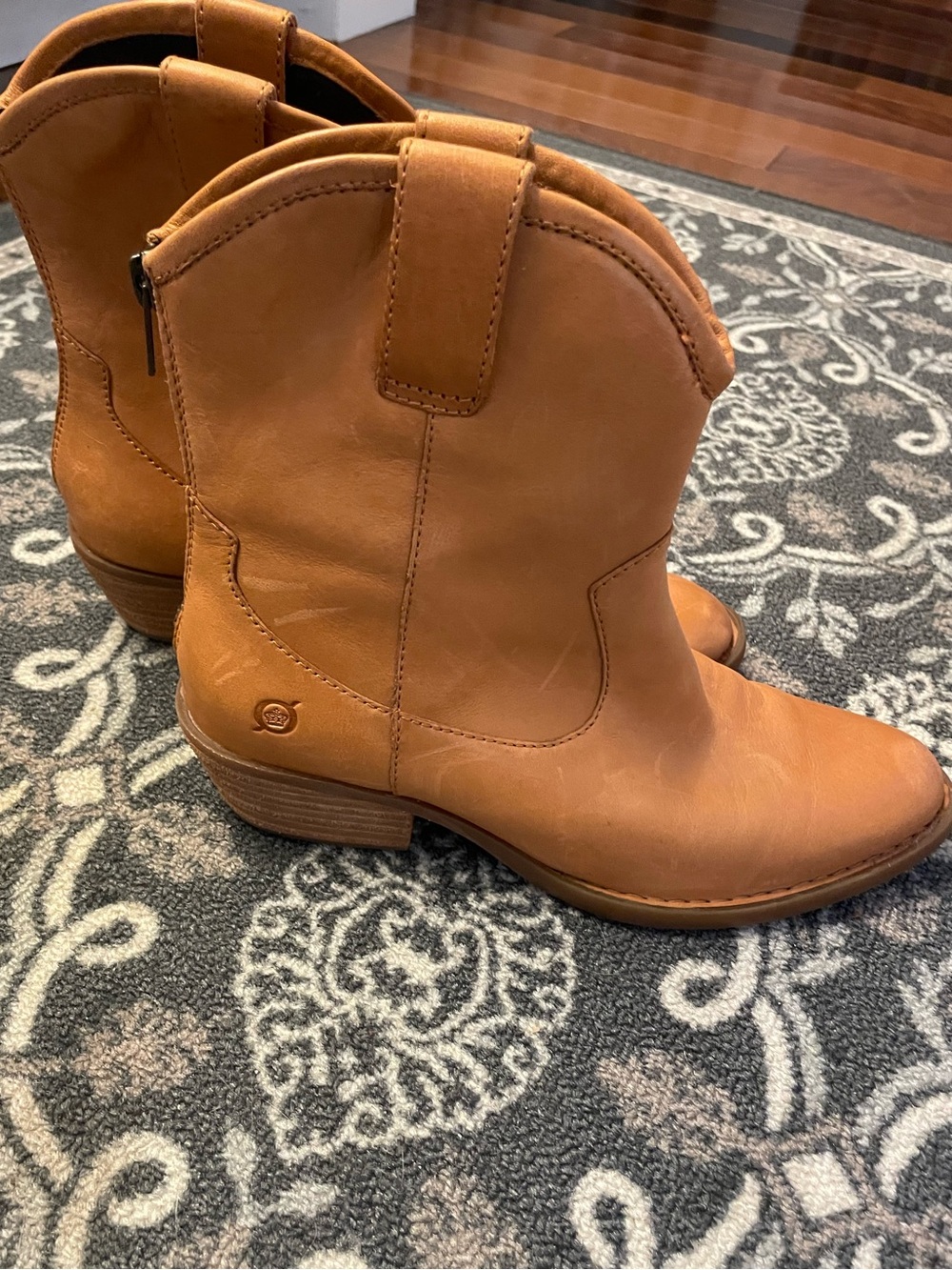 Born Learher Ankle Boots, size 7.5